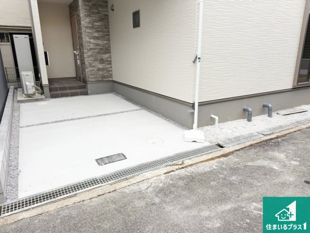 松原市田井城　第1期　新築一戸建ての駐車場|駐車スペース！散水栓があるので、こまめに愛車を洗えます！