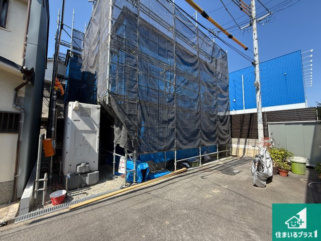 松原市田井城　第1期　新築一戸建ての前面道路含む現地写真|周辺は落ち着いた街並みの住宅地！子育てがしやすい住環境です！まだ未完成ですが、現地でしかわからない事もございます。是非一度ご覧ください。