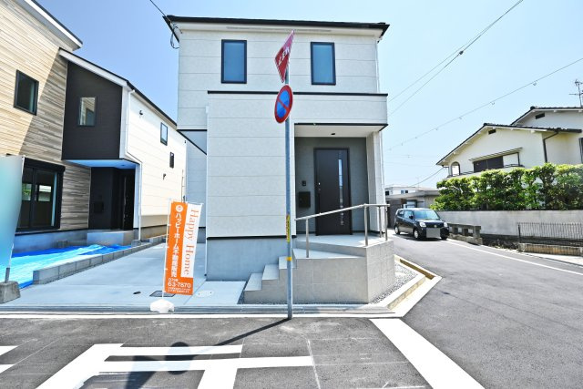 KEIAI GRACE伊丹市鈴原町4丁目新築一戸建て│4LDK+駐車1台可の外観|駐車1台可のカースペースです。