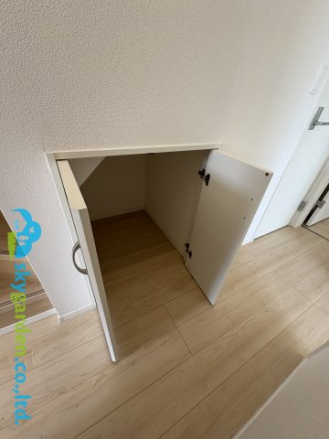 寒川町一之宮第52　新築戸建　全１棟の収納|階段下収納