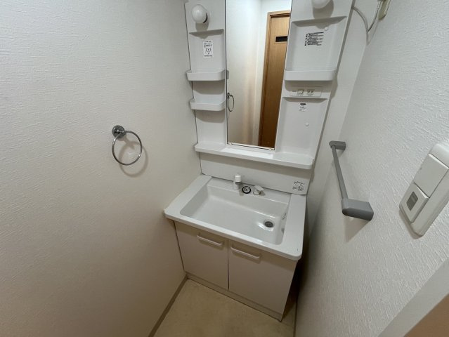 フロイデの独立洗面台