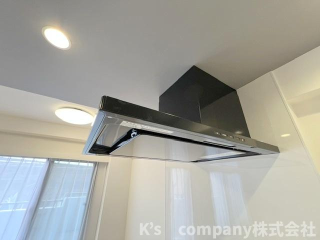 ◎藤沢市片瀬海岸1丁目　シルフィード湘南のキッチン|お手入れのしやすいスリムタイプのレンジフード☆