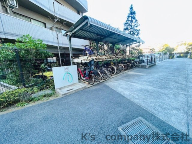◎藤沢市片瀬海岸1丁目　シルフィード湘南の駐輪場|駐輪スペース◇