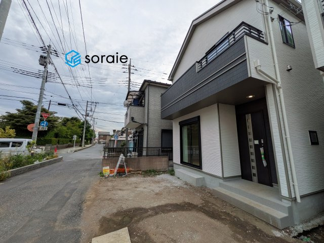 狭山市入間川3期　新築戸建　全2棟　A号棟　ハートフルタウンの前面道路含む現地写真|2026/5/28撮影