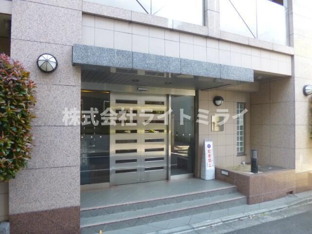 パレステュディオ文京千石パークサイドのエントランス| 