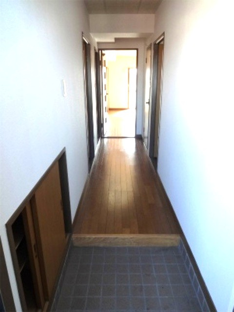 極楽館５８６の玄関