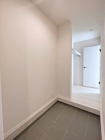 新築戸建・新築建売　玉村町斎田第2期　玉村小学校・玉村中学校の玄関|SIC付きなのでベビーカーやカー用品などの収納にも便利です！