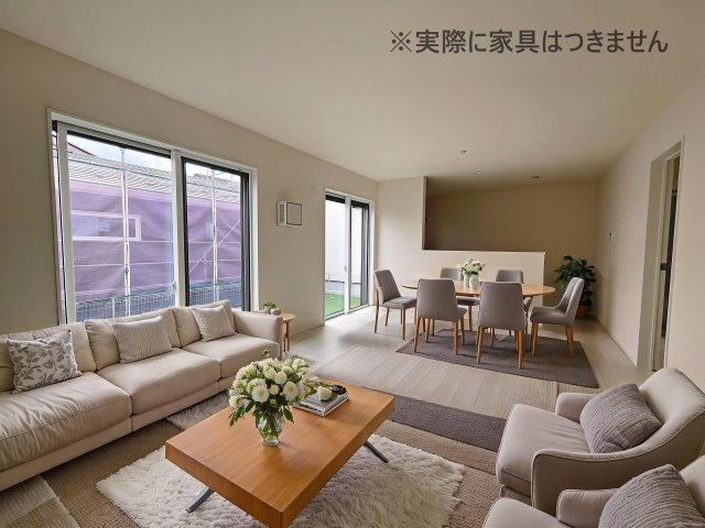 新築戸建・新築建売　玉村町斎田第2期　玉村小学校・玉村中学校の居間・リビング|画像はバーチャルホームステージングの加工による演出で、実際の家具は付きません。