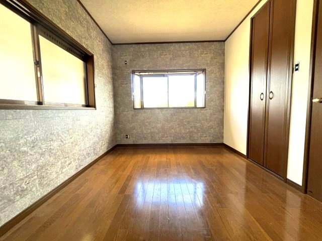 富田林市西板持町７丁目の一戸建ての洋室