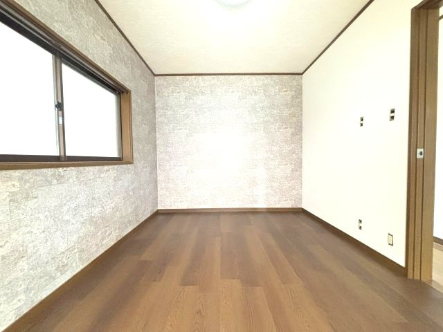 富田林市西板持町７丁目の一戸建ての洋室