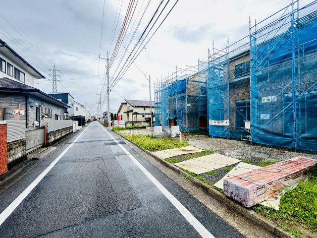 新築　前橋市光が丘町　Heartful　Town　A号棟の前面道路含む現地写真|現地写真　南側接道幅員約5ｍ
