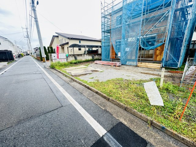 新築　前橋市光が丘町　Heartful　Town　A号棟の駐車場|現地写真　駐車スペースは並列3台分可能です！
