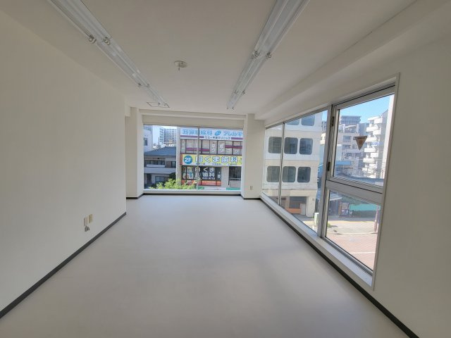 大塚ビルの内装