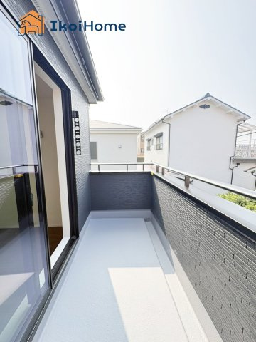 神戸市西区王塚台６丁目　全５棟　4号棟　新築戸建のバルコニー|【ホームページに現地動画掲載中】●年中無休：当日予約可●バルコニーには屋根はございません！