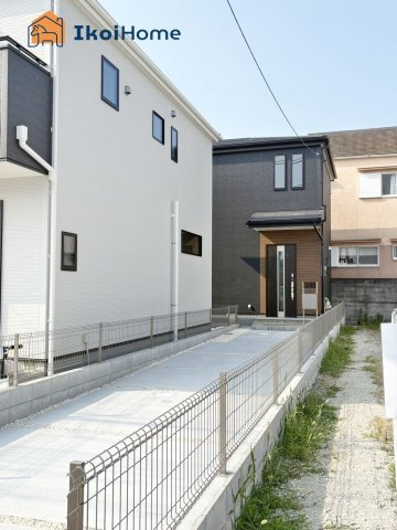 神戸市西区王塚台６丁目　全５棟　4号棟　新築戸建の前面道路含む現地写真|【ホームページに現地動画掲載中】●年中無休：当日予約可●車通りも少なく、お子様とのお散歩も安心！