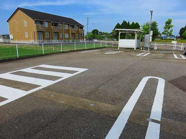 カーサ・プラシードⅡの駐車場