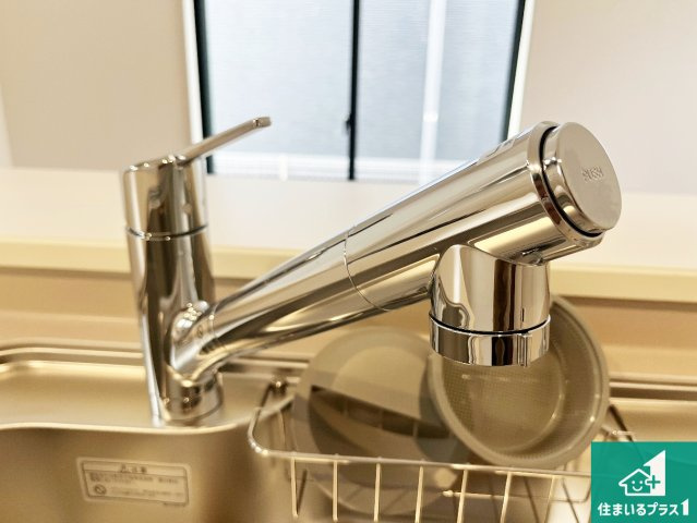 神戸市西区王塚台　第9期　新築一戸建ての設備|浄水器を内蔵！炊飯時、お茶を作る時に安心してお水を使えます！お湯と冷水、浄水と原水、シャワーの切替えもワンタッチです！
