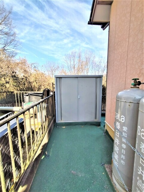 中志段味長根戸建のバルコニー