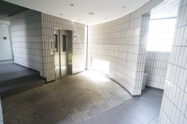 ツインパレス北伊丹のエントランス