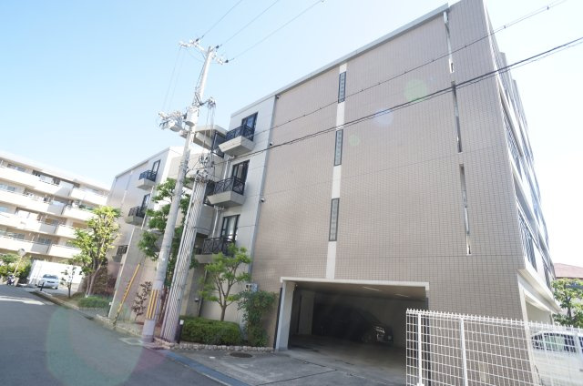 ツインパレス北伊丹の外観