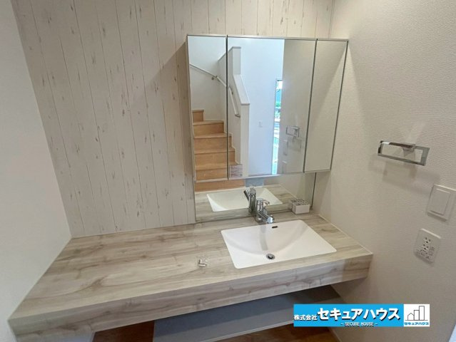 【今からご案内可能】東郷町清水三丁目　全1棟の内観：施工例|【洋室イメージ】
◆広々とした居住空間は日々の暮らしを彩り、心のやすらぎと満足感を与えてくれます。通風と採光を考慮した設計は子供たちはのびのび育ち、家族でくつろぎと団らんを生み出します。　　　　　　　