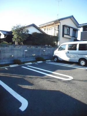 【駐車場】 | イルミナーレＢ