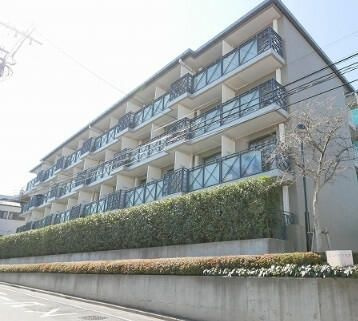 エルハイツ成増Ｗ棟の外観