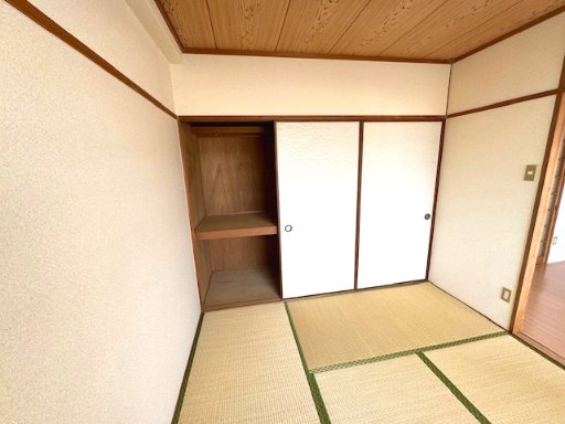 メゾンドソレイユの収納|同間取りの反転タイプ