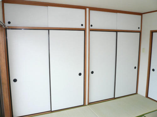 調布市調布ケ丘４丁目の賃貸マンションの収納