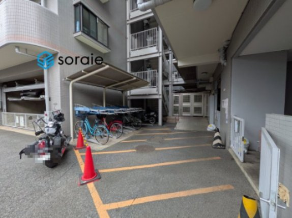 ライオンズプラザ西所沢　中古マンションの駐輪場|令和8年5月27日撮影。