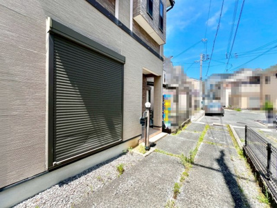 【駐車場】 | 磯上町　中古戸建 | 前面道路行き止まりのため、車の往来が少なく高齢者にも子育て安心です。