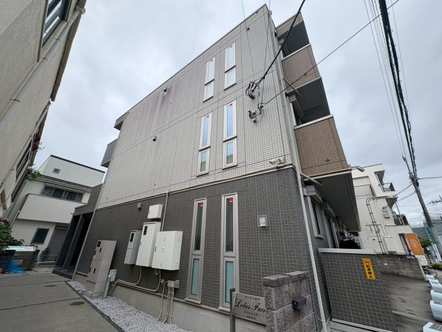 府中市住吉町２丁目のアパートの周辺