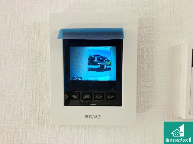 神戸市垂水区桃山台　新築一戸建ての防犯設備|カラーモニターインターホン！声だけでなく来訪者の姿や顔がモニターで確認できるので、小さなお子様がいらっしゃるご家庭でも安心できます！