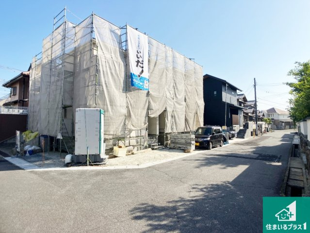 神戸市垂水区桃山台　新築一戸建ての前面道路含む現地写真|周辺は落ち着いた街並みの住宅地！子育てがしやすい住環境です！まだ未完成ですが、現地でしかわからない事もございます。是非一度ご覧ください。
