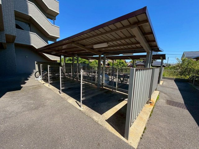 ■□フローレンス米原グランドアーク□■の駐輪場|専用サイクルポート(無料)になります〇