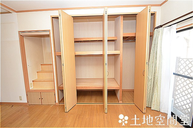 中間東1丁目中古売家の収納|リビング収納