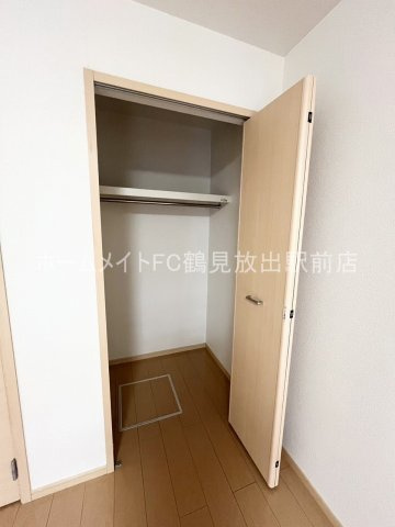 大阪市鶴見区鶴見３丁目のアパートの収納