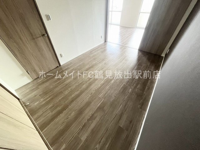 東大阪市稲田上町２丁目の賃貸マンションの洋室