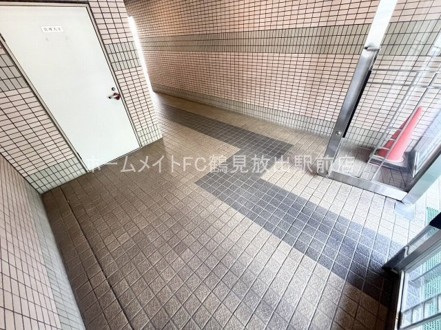 東大阪市稲田上町２丁目の賃貸マンションのロビー
