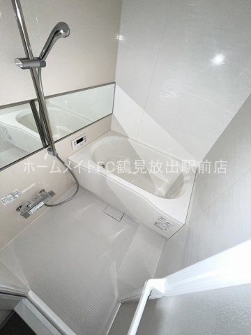 東大阪市稲田上町２丁目の賃貸マンションの浴室