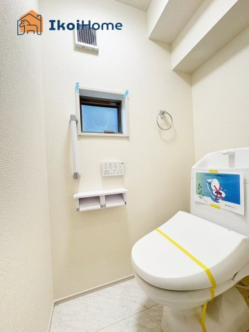 神戸市西区王塚台６丁目　全５棟　5号棟　新築戸建のトイレ|【ホームページに現地動画掲載中】●年中無休：当日予約可●1階・2階ウォッシュレット付のお手洗いです