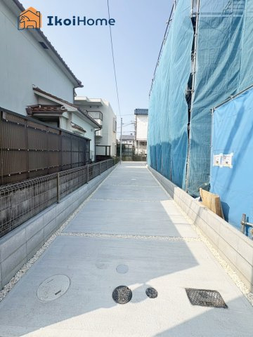 神戸市西区王塚台６丁目　全５棟　5号棟　新築戸建の駐車場|【ホームページに現地動画掲載中】●年中無休：当日予約可●スーパーやコンビニ、飲食店、病院など徒歩圏内