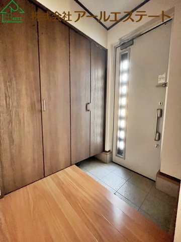 姫路市北原　　　山陽電鉄「白浜の宮駅」徒歩18分の玄関
