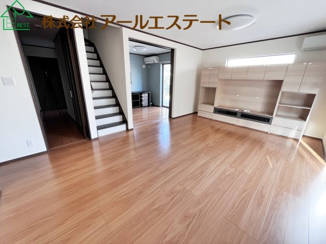 姫路市北原　　　山陽電鉄「白浜の宮駅」徒歩18分の居間・リビング