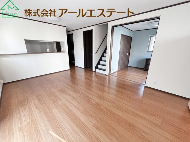 姫路市北原　　　山陽電鉄「白浜の宮駅」徒歩18分の居間・リビング