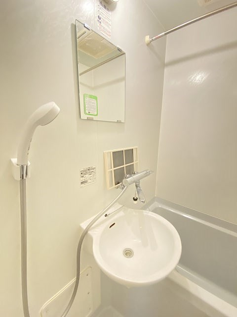 レオパレスAvancerの洗面所