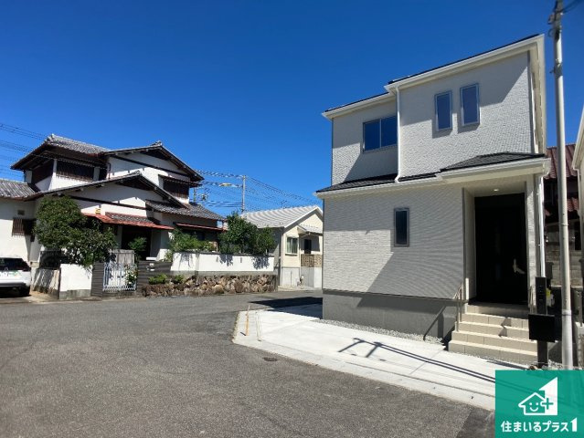 神戸市垂水区桃山台　新築一戸建ての前面道路含む現地写真|車通りの少ない前面道路！お子様がいらっしゃるご家族でも安心！