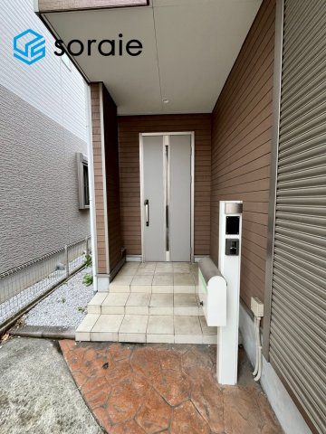 入間市久保稲荷　中古戸建の玄関|5/24撮影