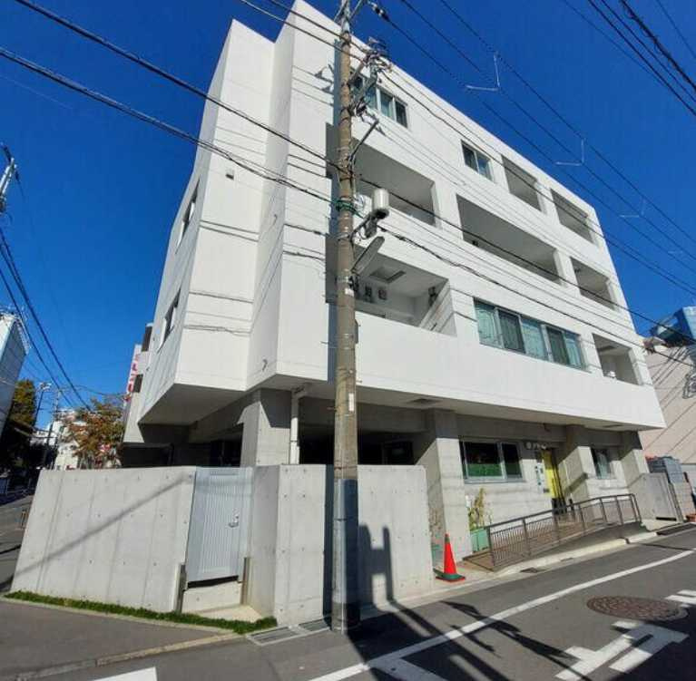 クレール三軒茶屋　ネット無料　南向き　築浅の外観