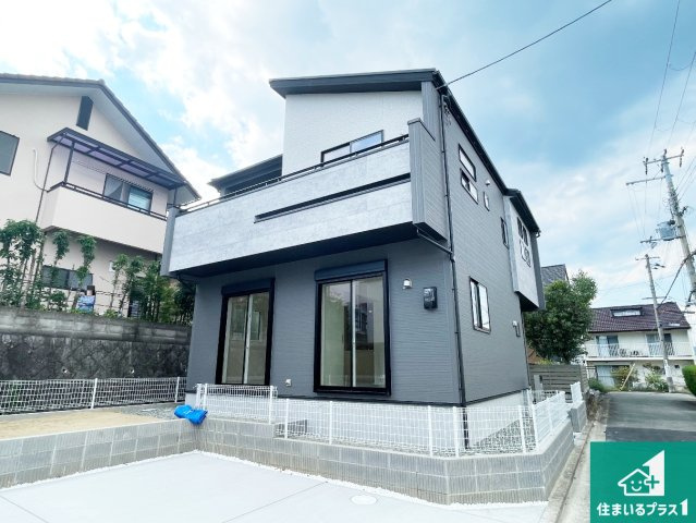 29日(土)30日(日)現地ご見学可能！　川西市清和台西　第2期　新築一戸建ての外観|安心の10年保証！外観を美しく保ち、雨水で汚れを落とします！気になることがありましたら、お気軽にお問い合わせください！
